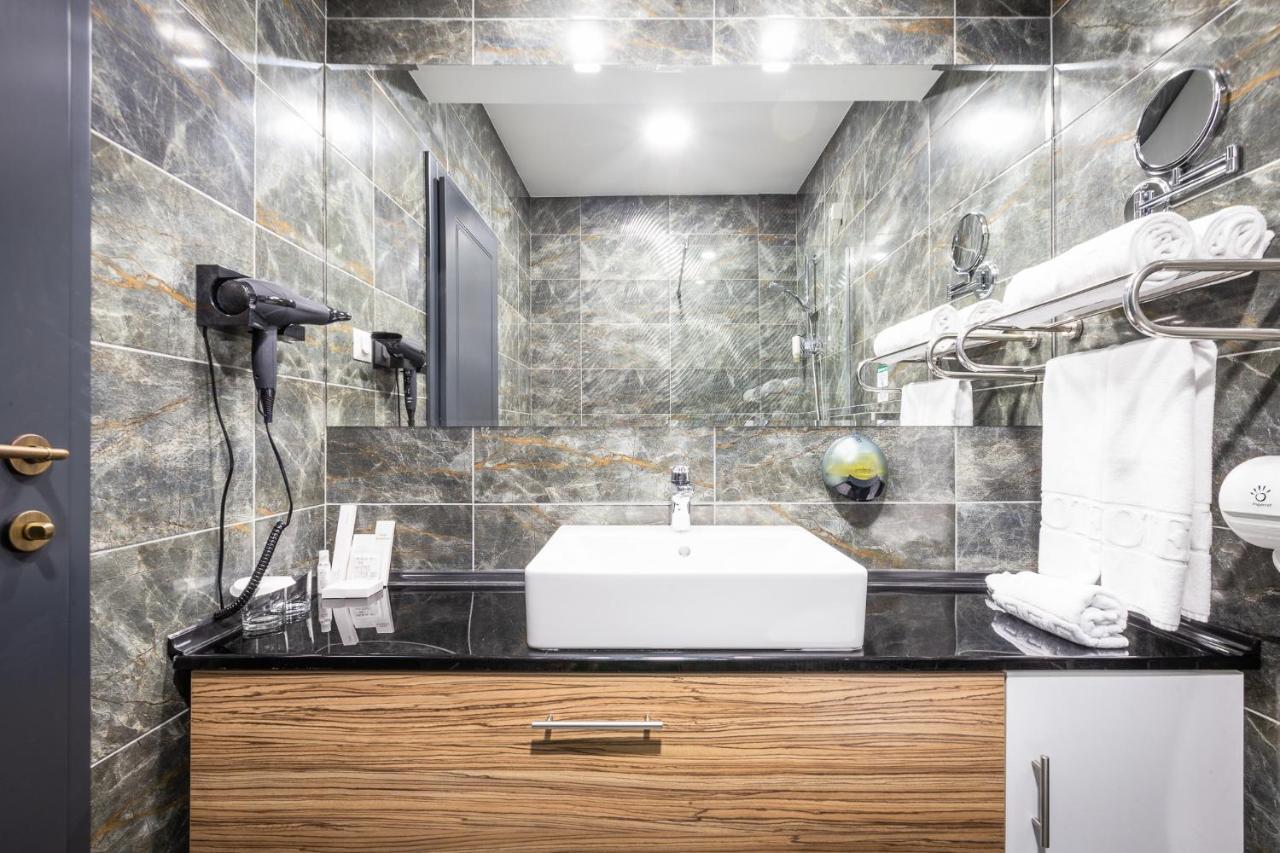 Hotel Sky Gevgelija Exteriér fotografie Bathroom