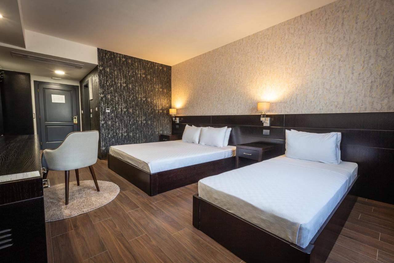 Hotel Sky Gevgelija Exteriér fotografie A room at the hotel