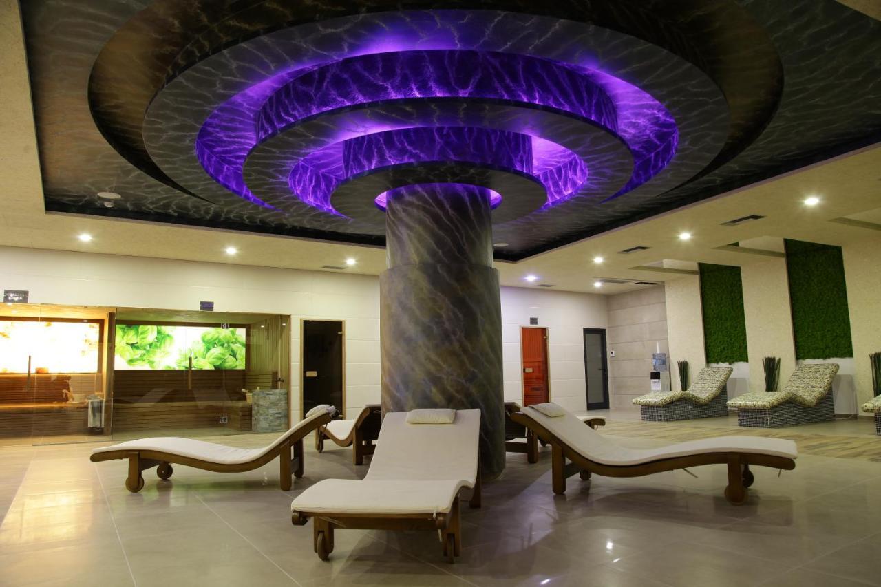 Hotel Sky Gevgelija Exteriér fotografie Spa at the hotel