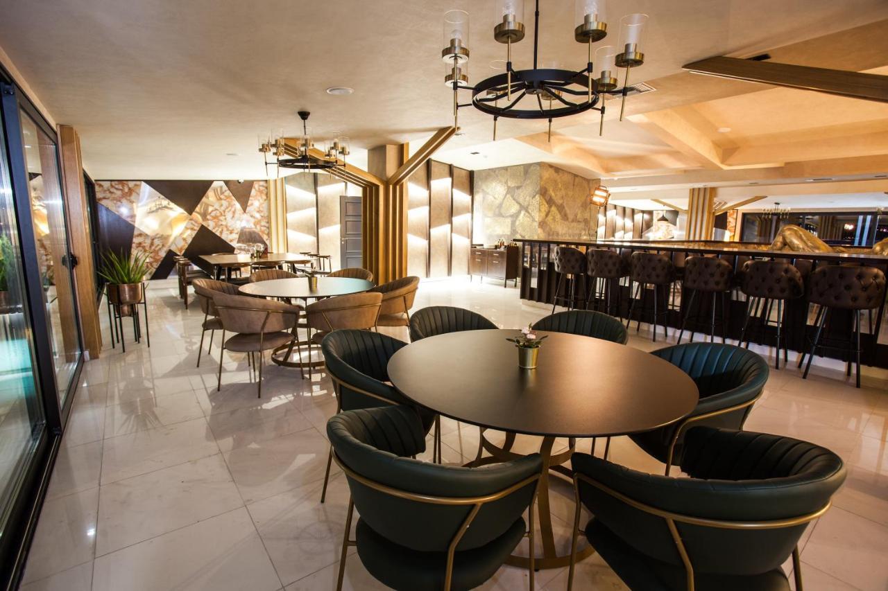 Hotel Sky Gevgelija Exteriér fotografie The interior of the lounge