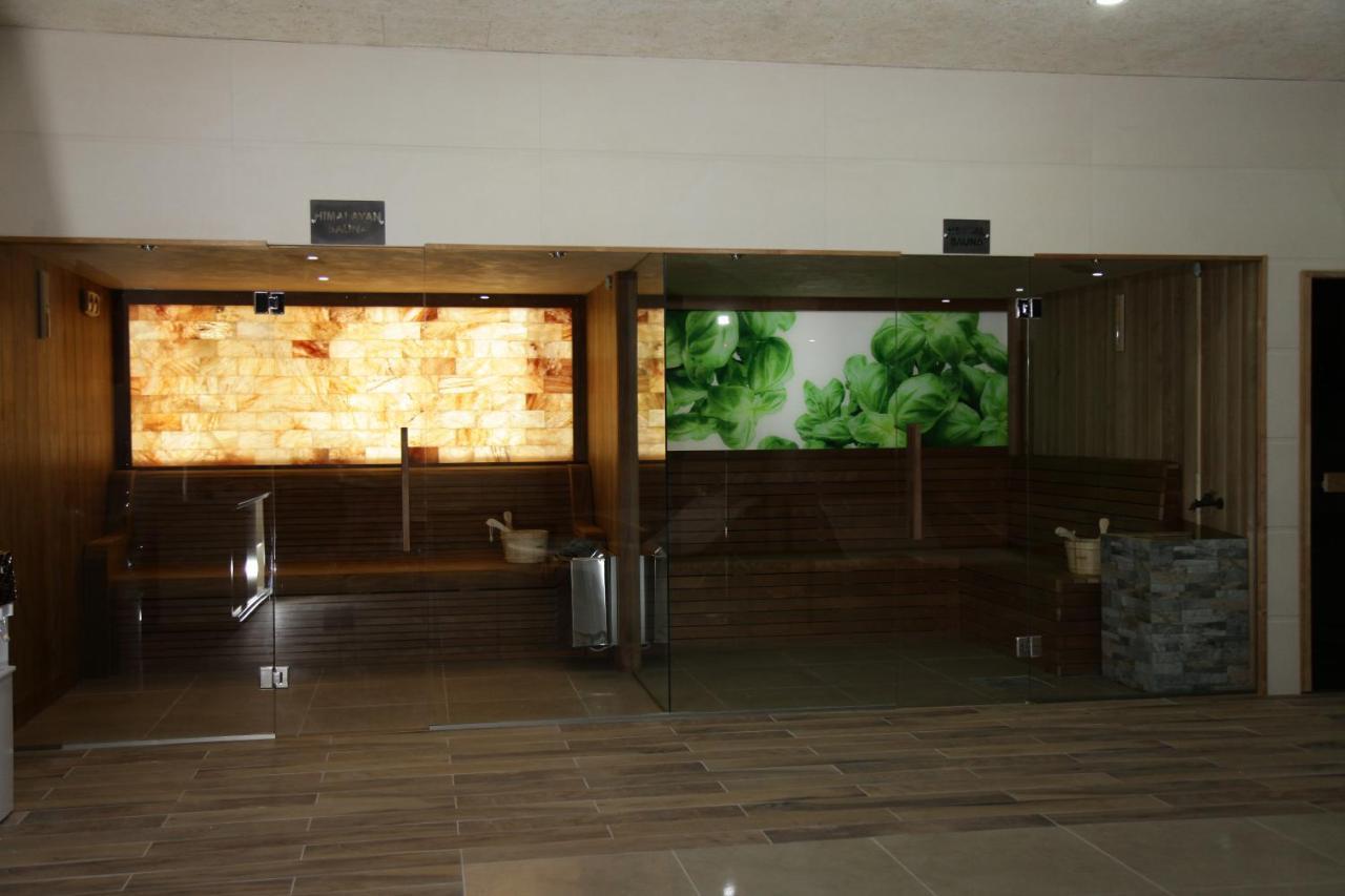 Hotel Sky Gevgelija Exteriér fotografie The interior of the station