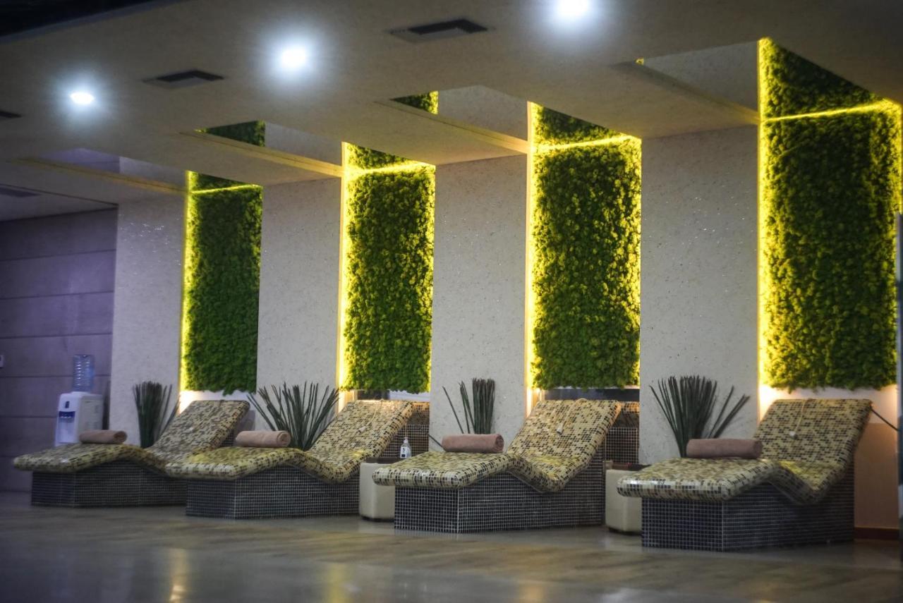 Hotel Sky Gevgelija Exteriér fotografie The interior of the spa