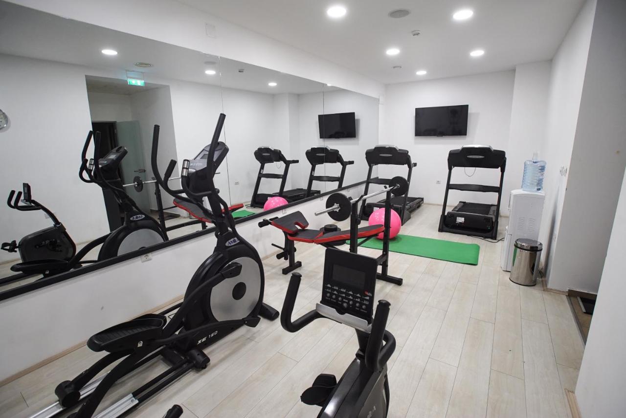 Hotel Sky Gevgelija Exteriér fotografie A gym in a hotel
