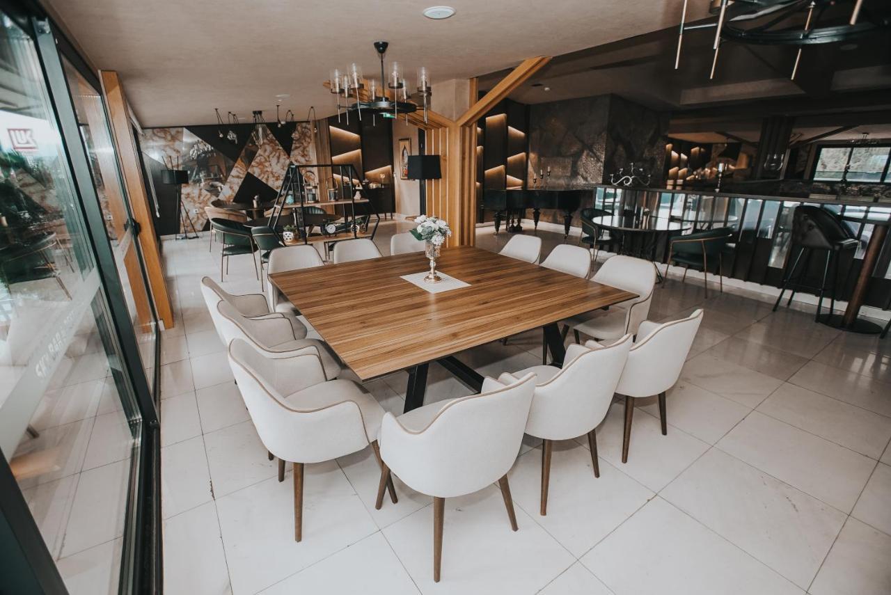 Hotel Sky Gevgelija Exteriér fotografie The interior of the restaurant